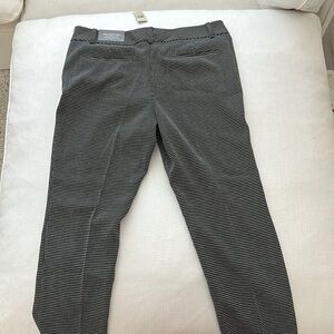 Ann Taylor Ankle Length Signature Pants. Size 14 BRAND NEW w TAGS✨✨✨✨